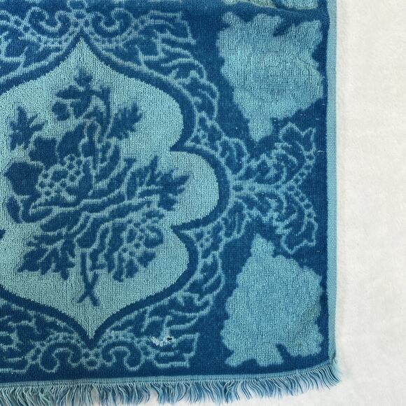Vintage Fieldcrest Blue Paisley Hand Towel Fringe MCM 24in x 16in Benefits Chrty - Picture 8 of 8